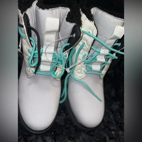 Timberland 6 inch puffer boots in light grey nubuck leather NWT - Picture 10 of 13